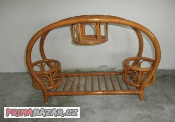 Stojan ratanový moderní na kytky květináč za 400 kč