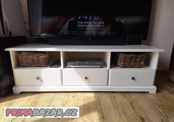 bily-ikea-tv-stolek-a-konferencni-stolek