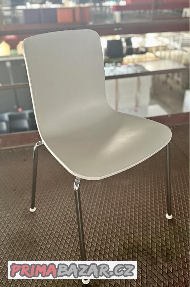 zidle-vitra-hal-bila
