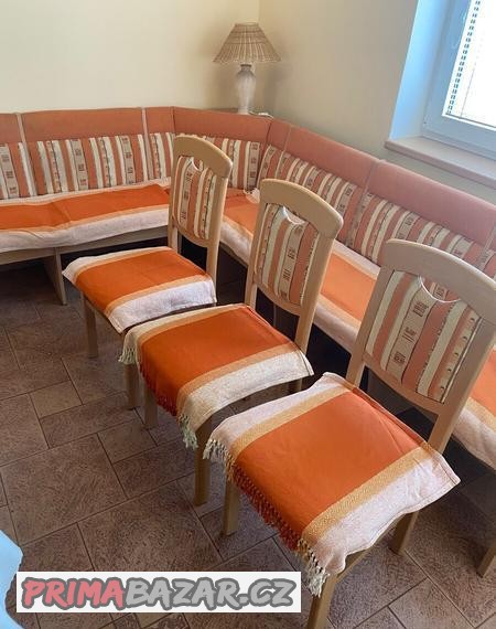 rohova-lavice-a-tri-zidle