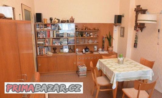 retro-obyvaci-pokoj-60-leta