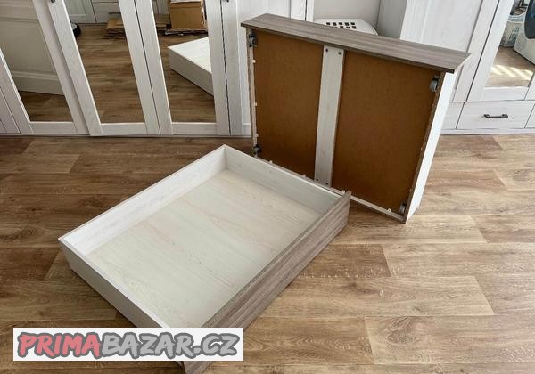 postelove-supliky-zasuvky