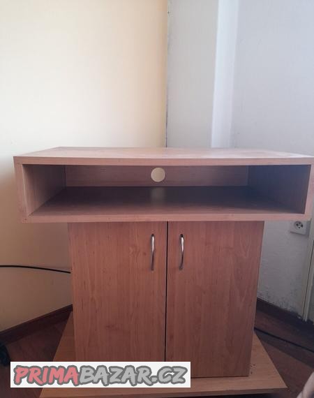 stolek-pod-tv