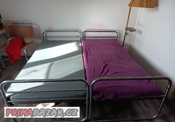 chromovane-trubkove-postele-starozitne-funkcionalismus