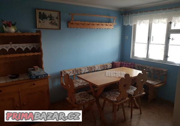 prodam-jidelni-set-skrin-a-polici