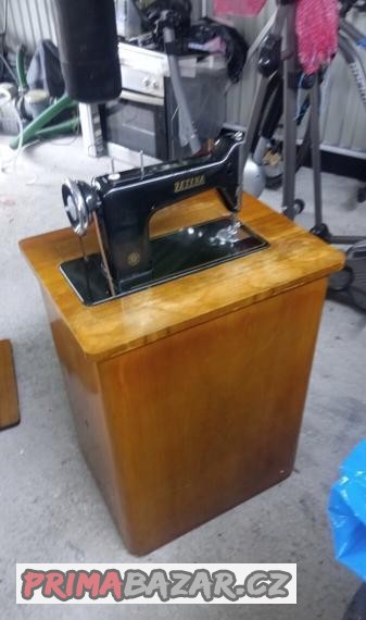 starozitny-sici-stroj