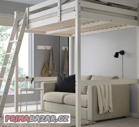 patrova-postel-drevena