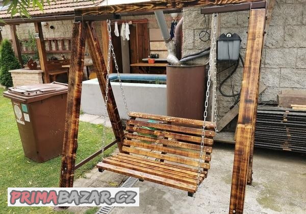 Nová dřevěná houpačka - ruční výroba