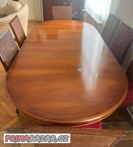 starozitny-rozkladaci-jidelni-stul-z-masivu