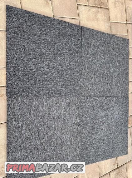 kobercove-ctverce-cerna-barva-14-5m2