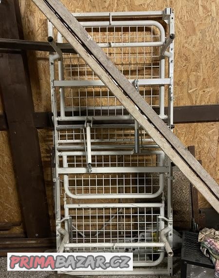 polohovaci-nemocnicni-postel