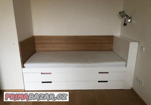 postel-s-vysuvnou-posteli-a-uloznym-prostorem