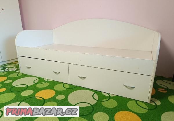 postel-s-uloznym-prostorem-ikea