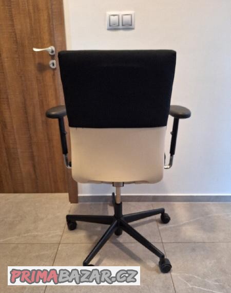 vitra-id-soft-002-zidle-op-23-700czk