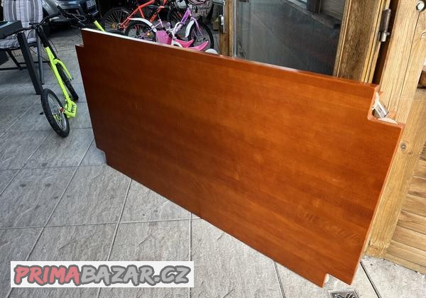 jidelni-stul-masiv-namoren-na-odstin-tresen