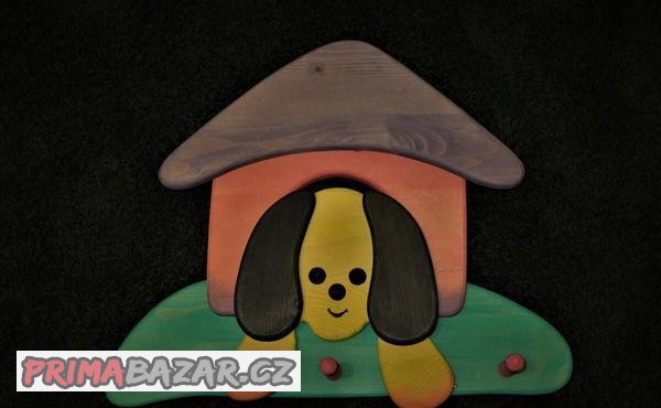 Dětský věšák s motivem psa