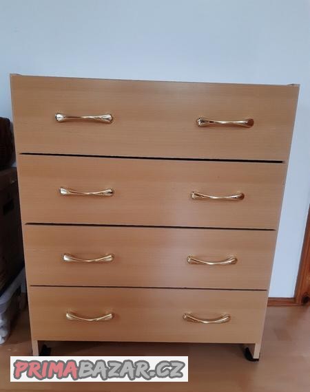 malá komoda