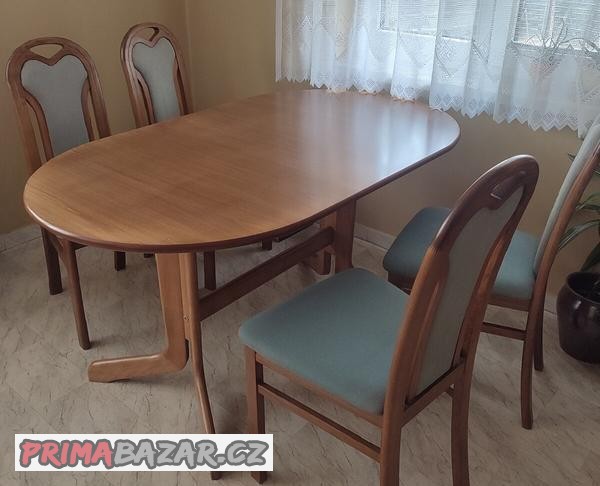 stul-a-4-zidle-drevo