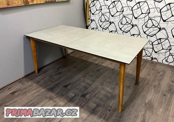 Rozkládací jídelní stůl KARAY