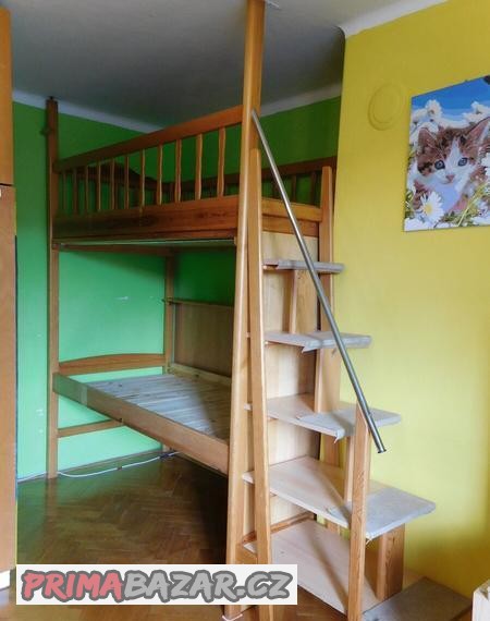 prodam-patrovou-postel