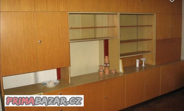 Nábytek, kuchyň, Lednice, osvětlení atd