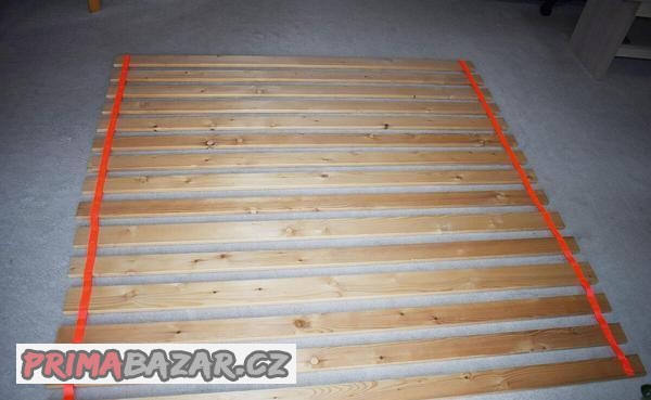 latovy-rost-s-textilii-200-x-200-cm