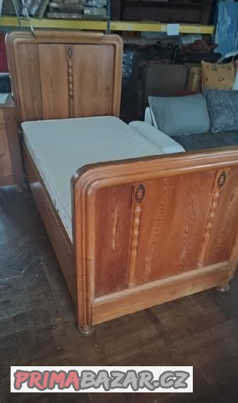 prodam-peknou-retro-postel-s-nocnim-stolkem