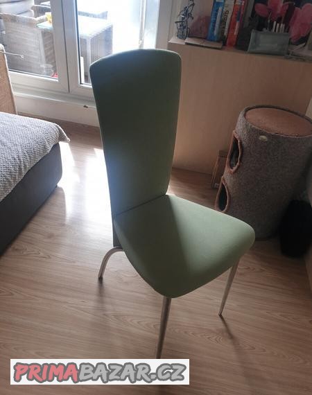 skleněný jídelní stůl + 4 židle