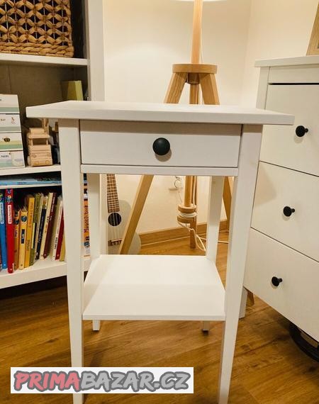 nocni-stolek-hemnes-z-ikea