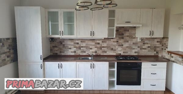 Kuchyňská linka včetně spotřebičů