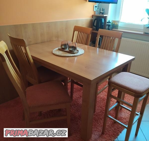 Kuchyňský stůl a židle