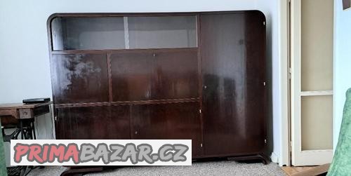 cerny-wardrobe