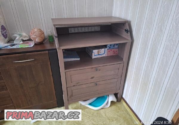 prebalovaci-komoda-pro-dite-hemnes-ikea