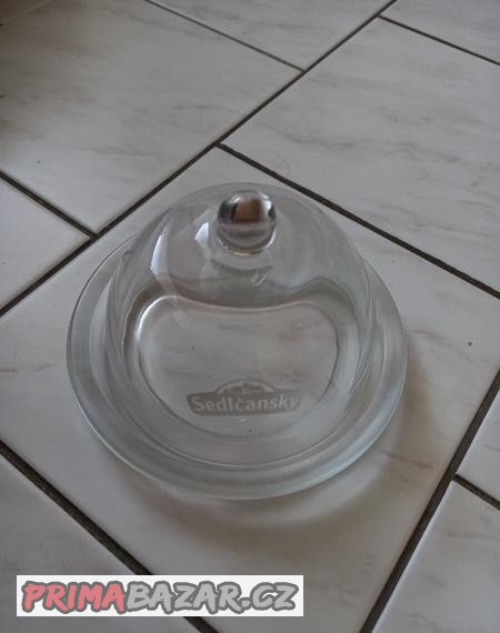 skleneny-podnos-na-hermelin