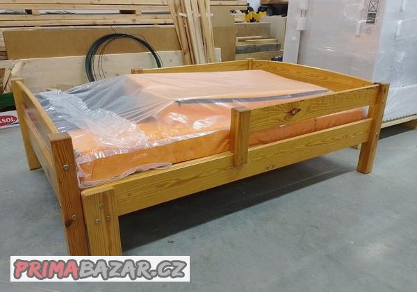 rostouci-postel-masiv