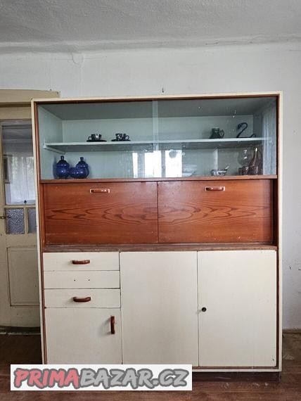 kuchynska-kredenc