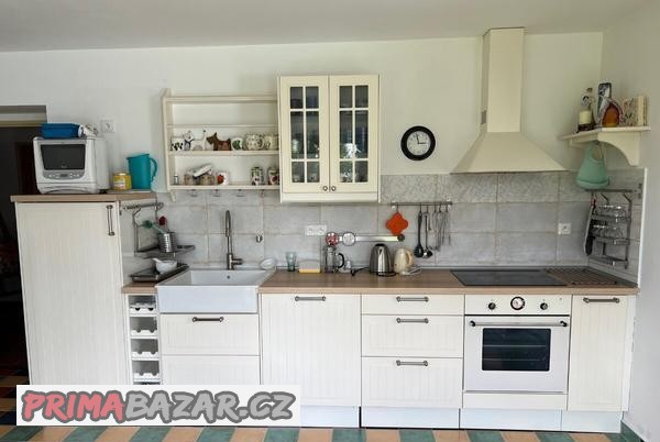 kuchynska-linka-ikea-spotrebice-temer-nepouzita