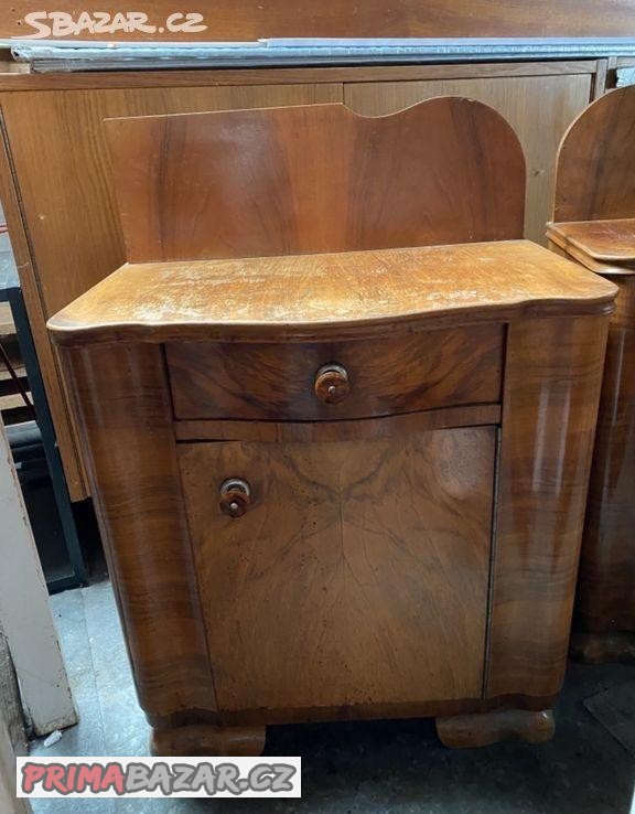 dva-nocni-stolky-manzelska-postel-nefoceno