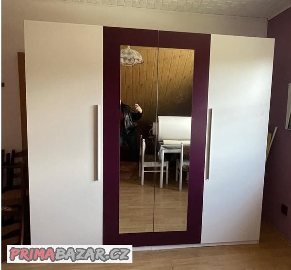 satni-a-policova-skrin