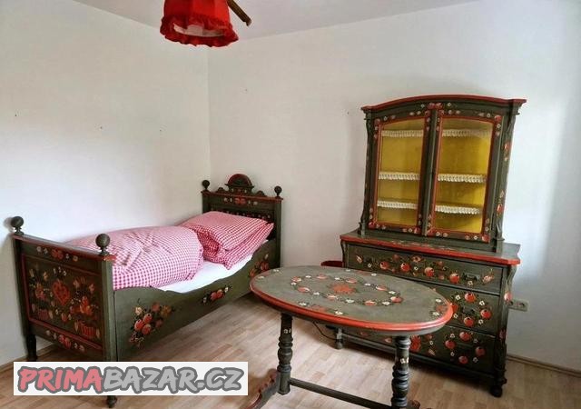 single-set-rucne-malovane-loznice-3255