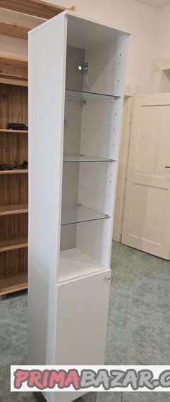 Koupelnová skříňka bílá, vysoká, perfektní stav