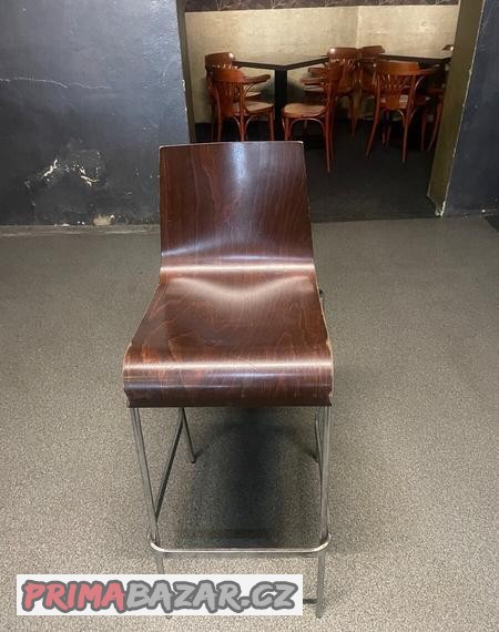 stosovatelne-kavarenske-zidle-thonet