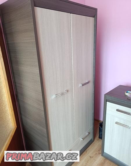 prodam-velmi-zachovale-skrine