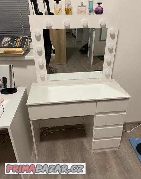 kosmeticky-stul