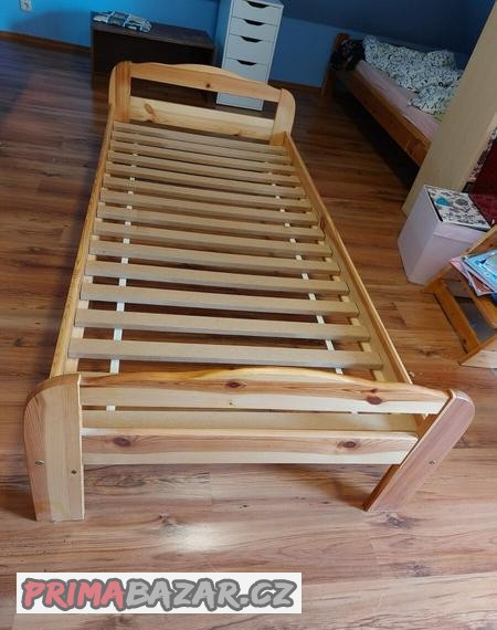 postel-90-x-200-masiv-borovice-starsi
