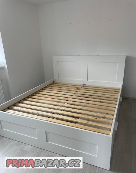 postel-s-uloznym-celem-ikea-brimnes