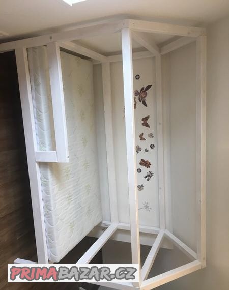 detska-postel-domecek