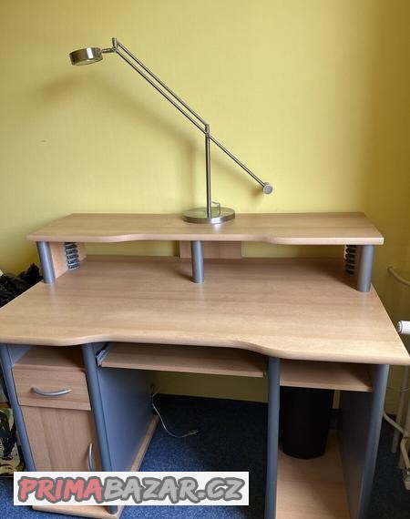 psaci-stul-pod-pc