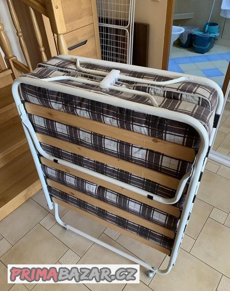 rozkladaci-luzko-s-matraci