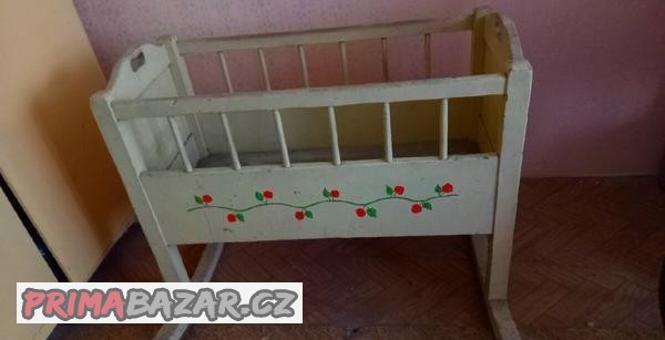 rucne-malovana-kolebka
